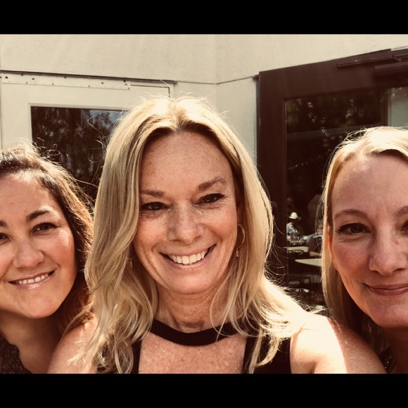 Tops🎁Posh Ambassador🇺🇸Christie Anderson🇺🇸 - Picture 4 of 10